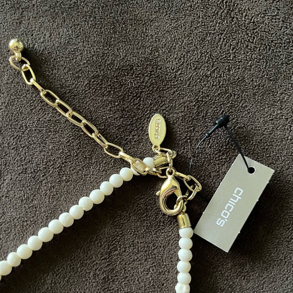 CHICOS beaded necklace and matching earrings - Picture 6 of 9